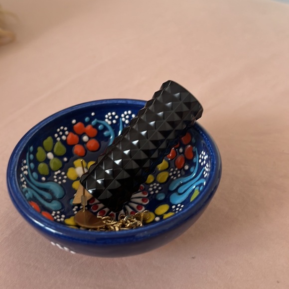 Kat Avon D studded lipstick mini in double dare - Picture 3 of 7